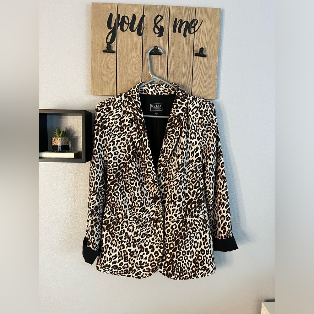Leopard print blazer